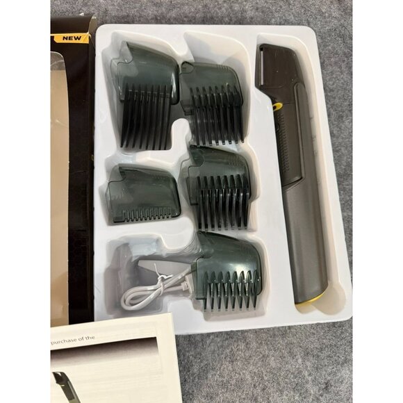 At Home Haircut & Body Groomer S-037 With 5 Trimming Guides Built-In Light & Cor - Picture 2 of 4